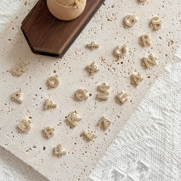 belong to me精緻碎鑽字母鍊戒(美國注金)