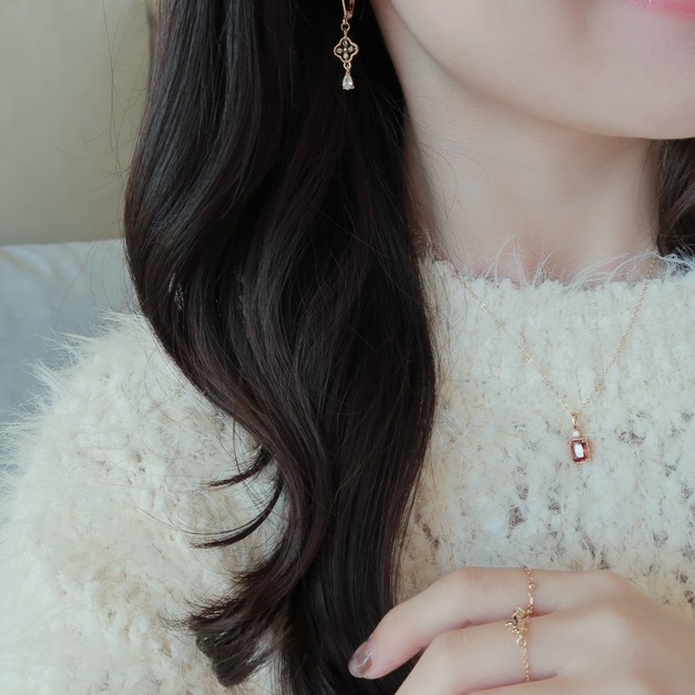 清新古典橄欖綠鋯石耳扣