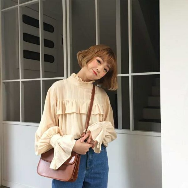 韓國新款荷葉花瓣袖上衣