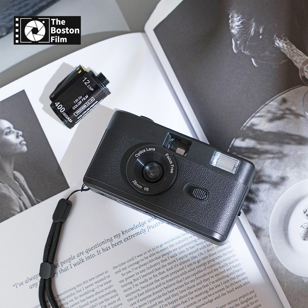 The Boston Film F99 潮玩復古底片相機 即贈波士頓彩色底片 ISO400 12張 乙盒 - 永恆黑