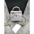 Chanel 2021 灰金色手柄盒子包