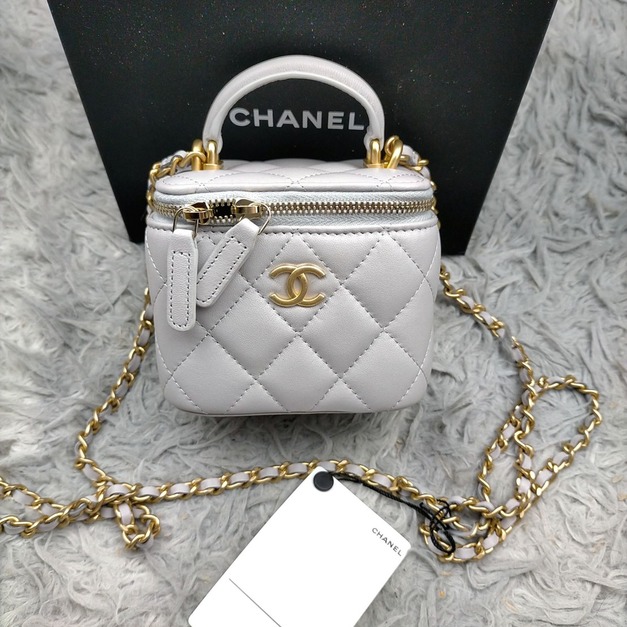 Chanel 2021 灰金色手柄盒子包