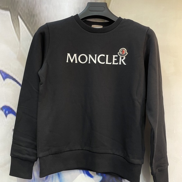 Moncler 胸前logo大學
