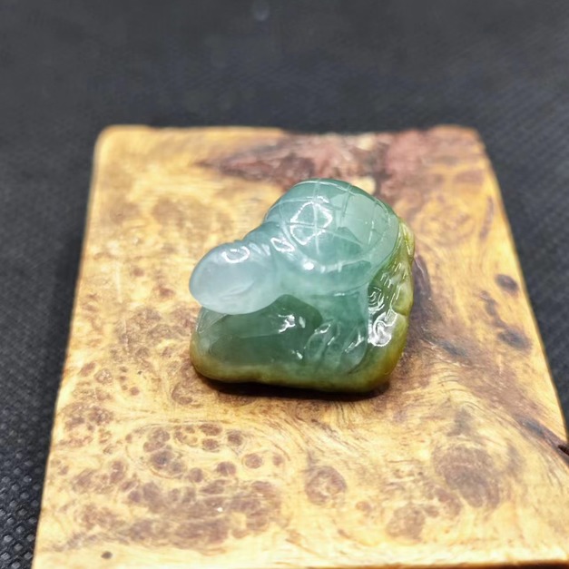 天然緬甸翡翠A貨 小烏龜墜飾