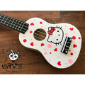 ♪ Your Music 愉耳樂器♪新手入門 可愛卡通彩色21吋烏克麗麗-愛心kitty款 附琴袋匹克_3