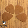 ♪Your Music 愉耳樂器♪PICKBOY 奶茶色立體英文字樣pick 吉他 烏克麗麗匹克0.60mm_2