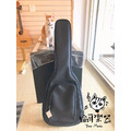 ♪ Your Music 愉耳樂器♪臺製 仿皮革防潑水 民謠吉他袋 加厚軟盒 39-41吋各桶身適用 另有電吉他 貝斯款